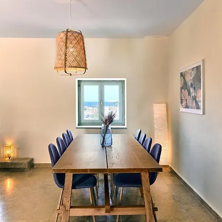 Paros House 01