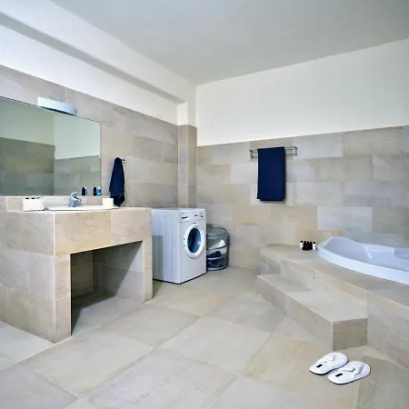 Paros House 01 *